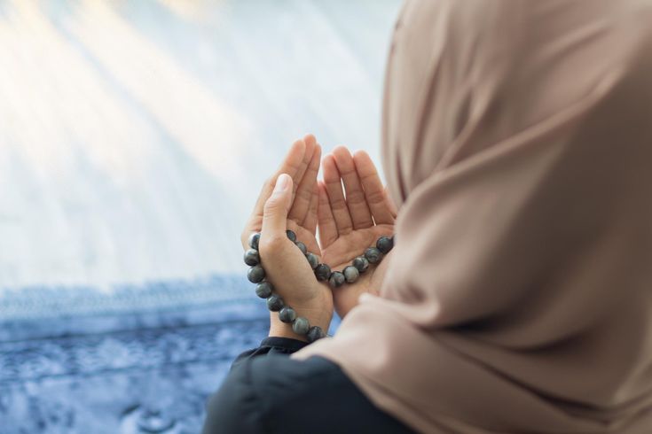Berbagi Doa Diam-Diam: Amalan Ringan Bernilai Besar
